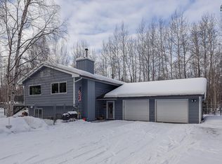 2591 Gordon Rd, North Pole, AK 99705