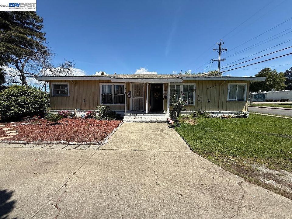 1st image of 857 Longwood Ave