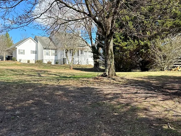 6352 Yellow Creek Rd, Murrayville, GA 30564