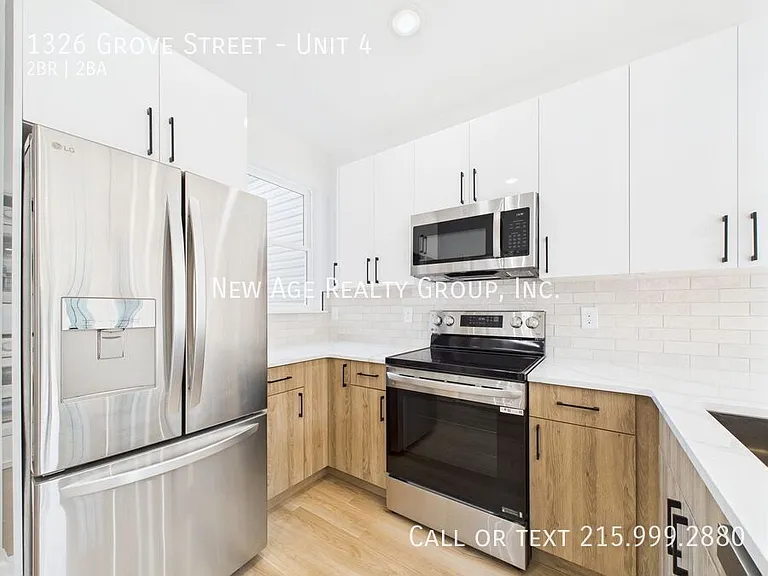 1326 Grove St #4 — Photo 7