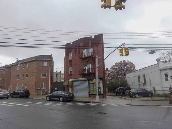 5731 Waldron St, Corona, NY 11368
