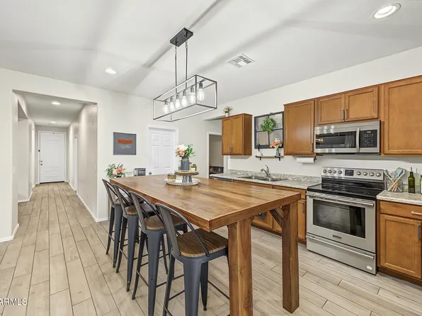17530 W VILLA HERMOSA Lane, Surprise, AZ 85387