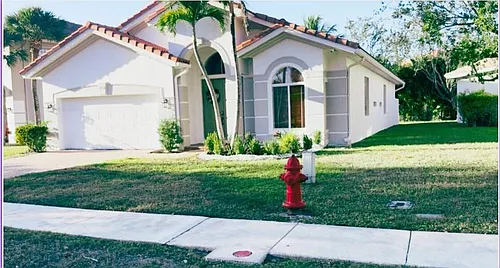 9139 Citrus Isle Ln Photo 1