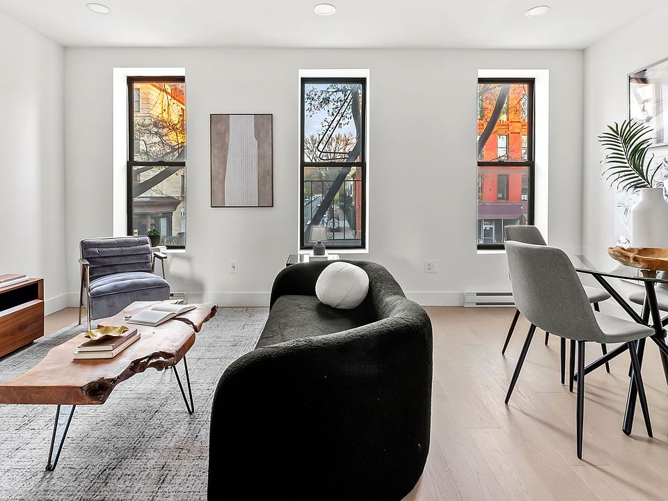 1st image of 484A 7th Ave #2