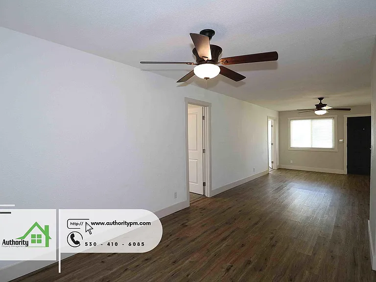 3457 Charles St — Photo 12