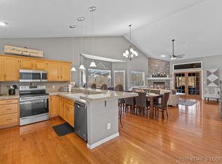 1761 Seagull Ct, Osage Beach, MO 65065