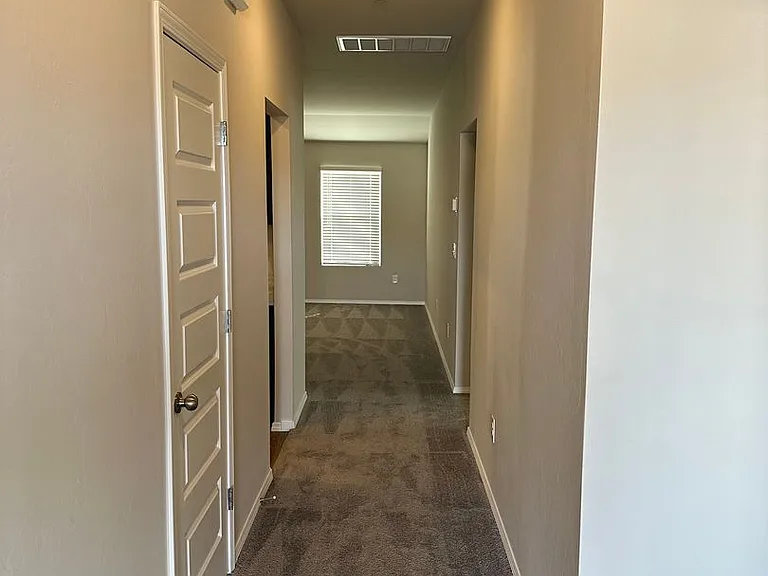 10004 SW 42nd St — Photo 4