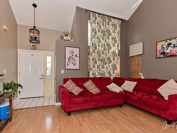 2nd image of 2370 Applewood Ln