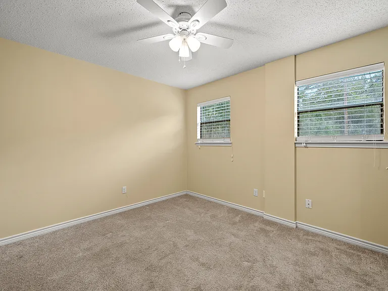 306 Hub Dr — Photo 13