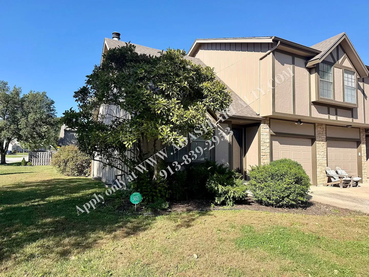Affordable Duplex in Blue Valley School District-Available NOW!! — Photo 3