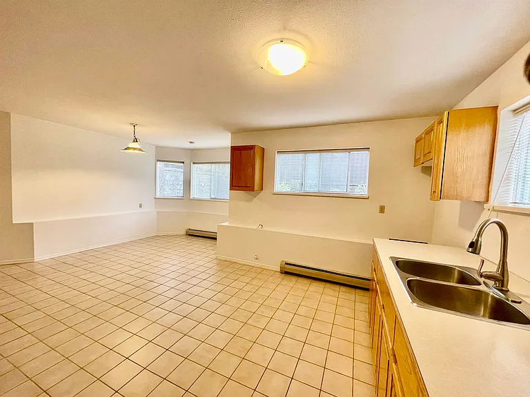1073X Walnut Close #LOWER LEVEL — Photo 5