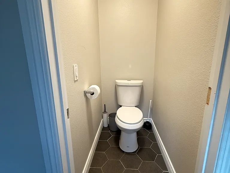 8727 Tom Noon Ave #101 — Photo 8