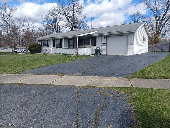 2nd image of 3308 Elm Hill Dr NW