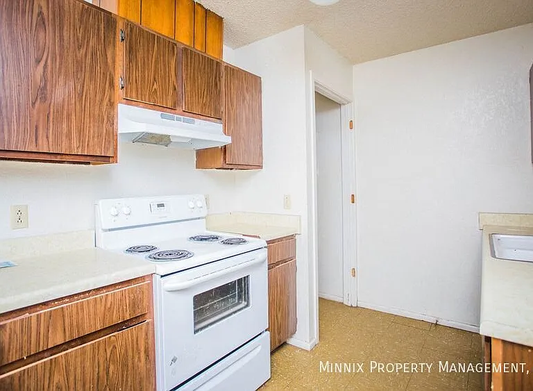 630 S Crosby St — Photo 8