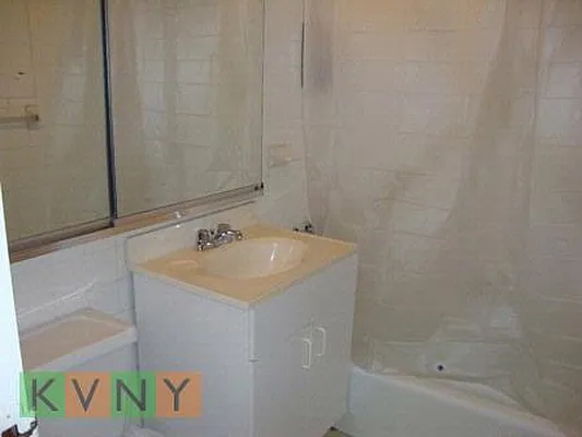 Rented by KVNY Soho | media 20