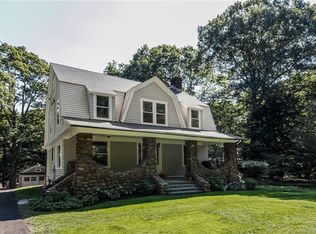 965 Forest Rd, New Haven, CT 06515