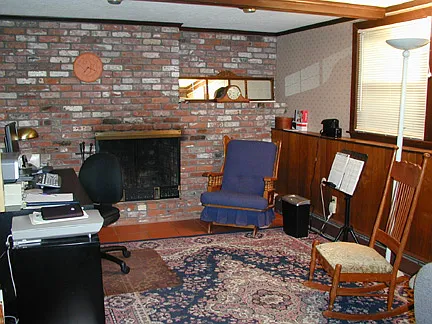 3 bed, 2.5 bath, 1296 sqft, $3,750 — Photo 3