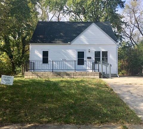 2nd image of 2171 Middlehurst Dr