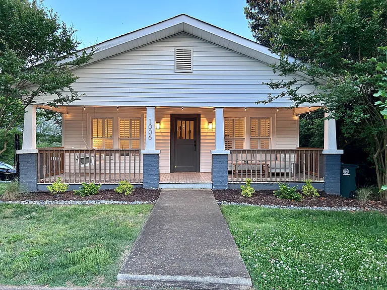 1006 Garnett Ave — Photo 1