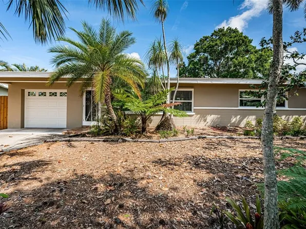 13865 Bermuda Dr, Seminole, FL 33776