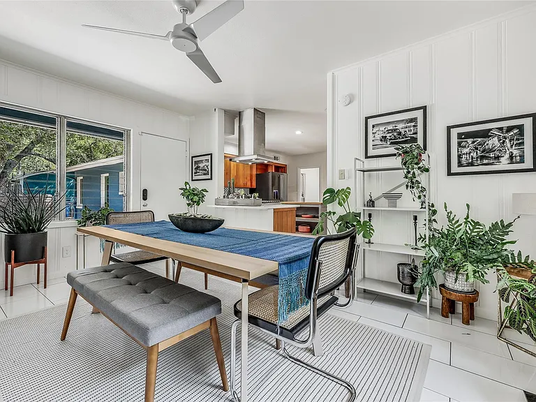 1618 Waterston Ave — Photo 24