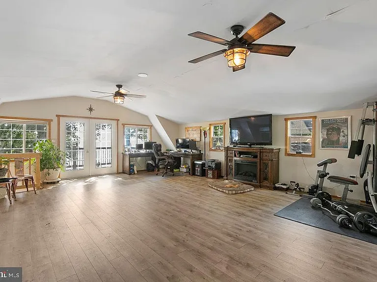 1348 Carpenters Point Rd — Photo 26