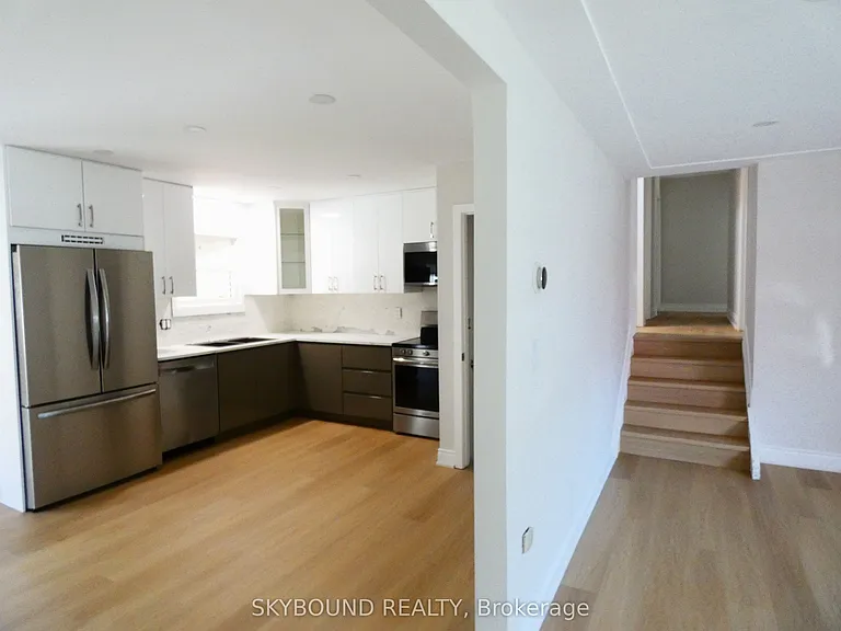 98 Barton St #1 — Photo 9