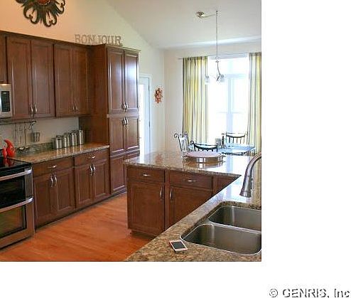 2nd image of 7694 Shoreline Blvd