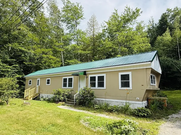 75 Pleasant Street, Plymouth, NH 03264