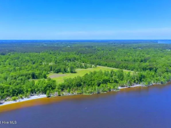 3236 Ephesus Church Road, Blounts Creek, NC 27814