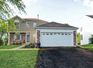 910 Ridgewood Dr, Cary, IL 60013