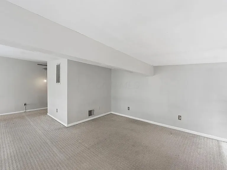 444 N Front St #301 — Photo 2