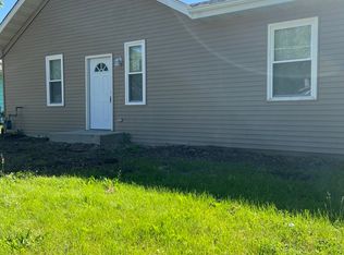 909 N Butrick St, Waukegan, IL 60085