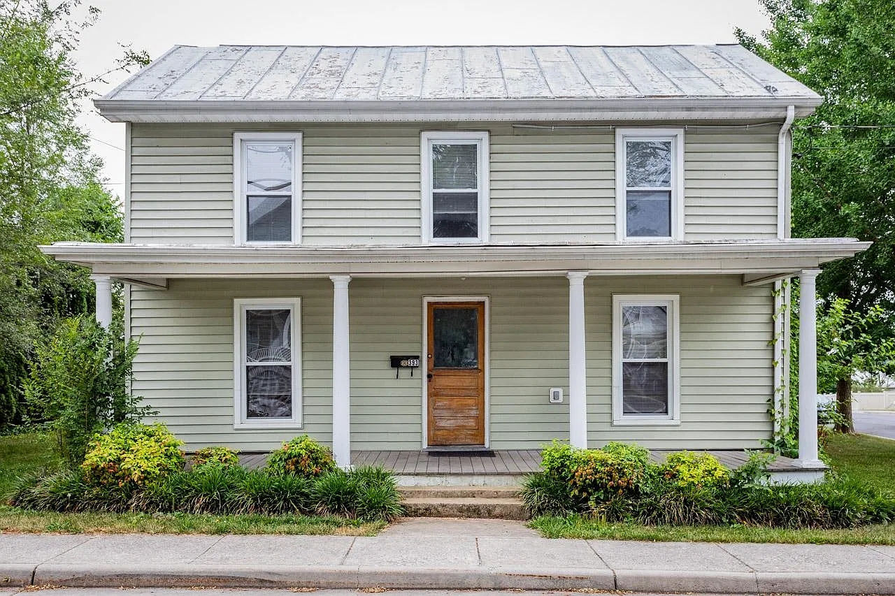 5 bed, 2020 sqft, $3,900 — Photo 1