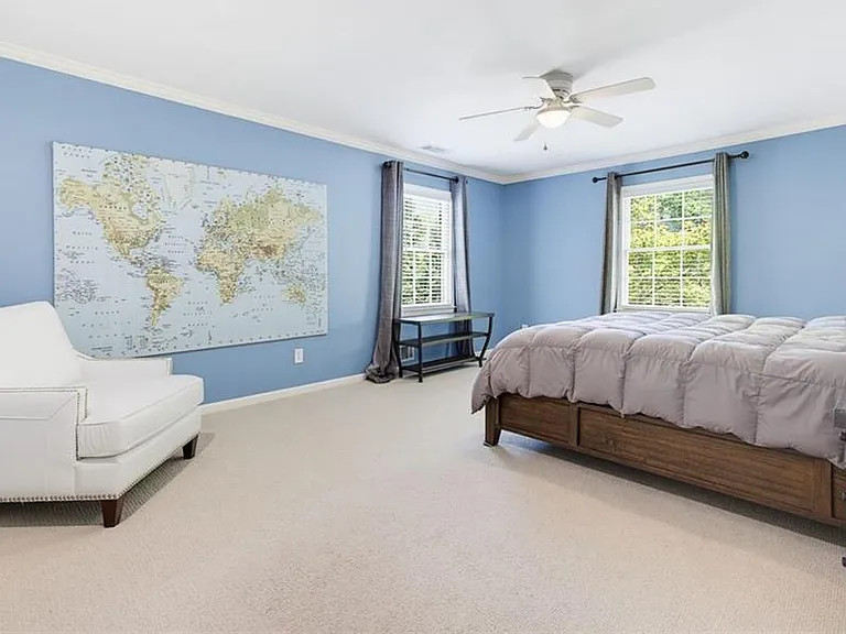 4966 Cambridge Dr — Photo 12