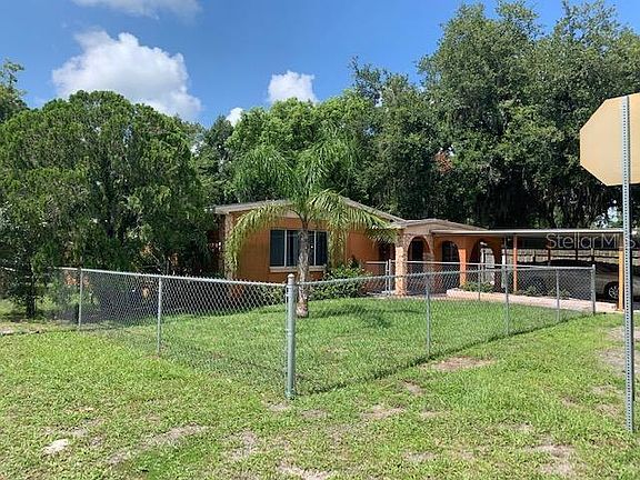 2nd image of 901 W Renfro St