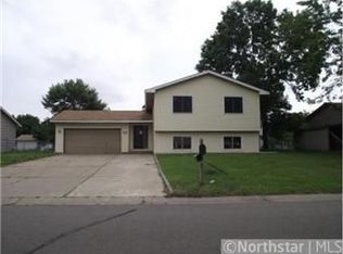 549 79th Ave N, Brooklyn Park, MN 55444