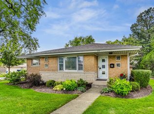 808 S York St, Elmhurst, IL