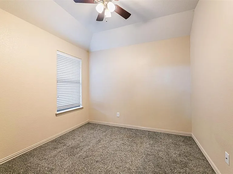 1475 Cambridge Dr — Photo 37