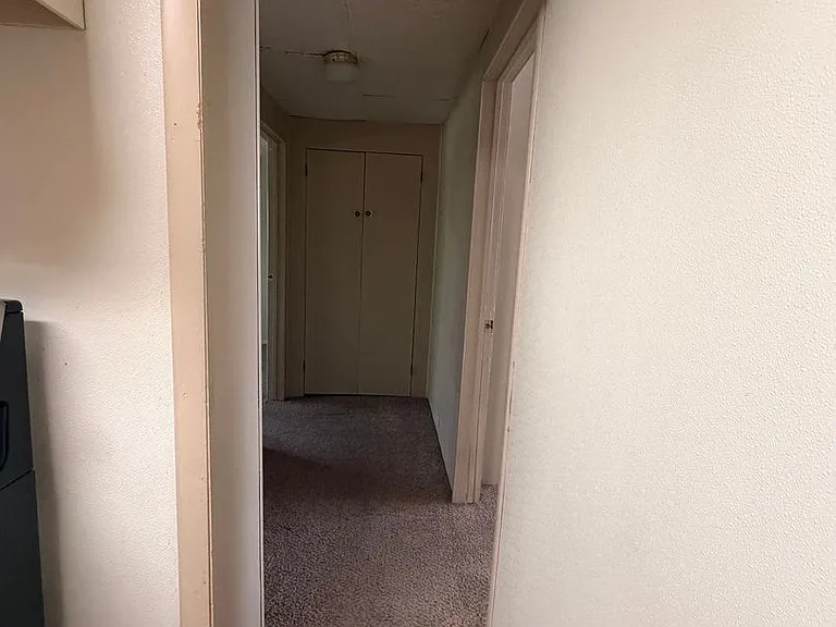 281 N 700 W — Photo 8