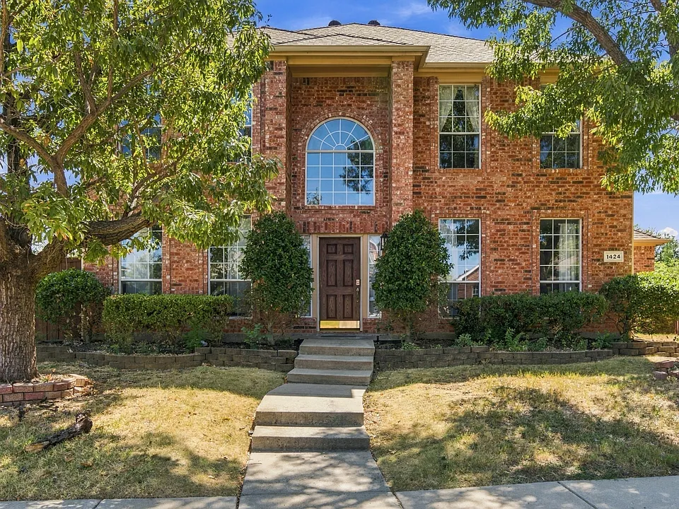 1424 Sunswept Ter