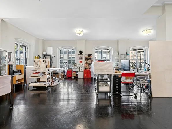 2109 Broadway image 6 of 13