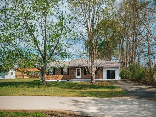 88 Howell Ln, Clay City, KY 40312