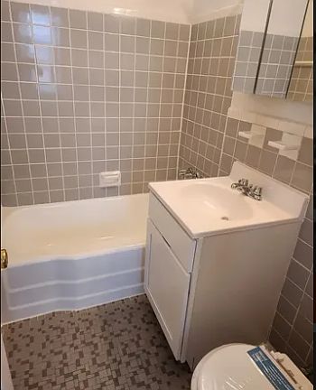 5th image of 8625 Van Wyck Expy APT 217