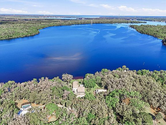 3rd image of 156 Crosby Rd