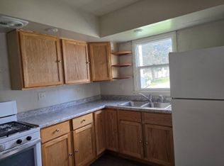 205 N Calhoun St, Tolono, IL