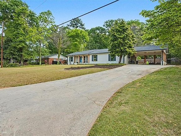 4th image of 4003 Lafayette Dr