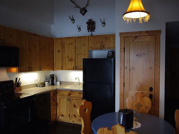 3rd image of 02780-155 Boyne Mountain Rd Unit Salzburg S