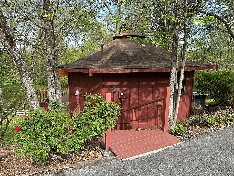 Poplar Hill Ln