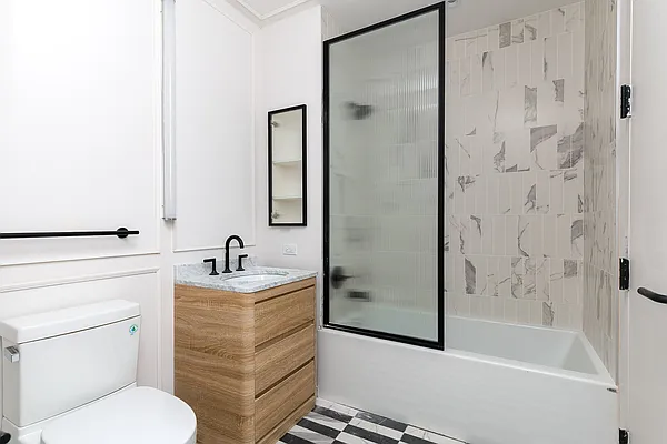 Rented by Nooklyn NYC LLC | media 99